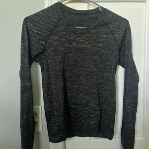 Lululemon Grey and Black Striped  Sleeve Swiftly Tech, Good Condition, Size 6